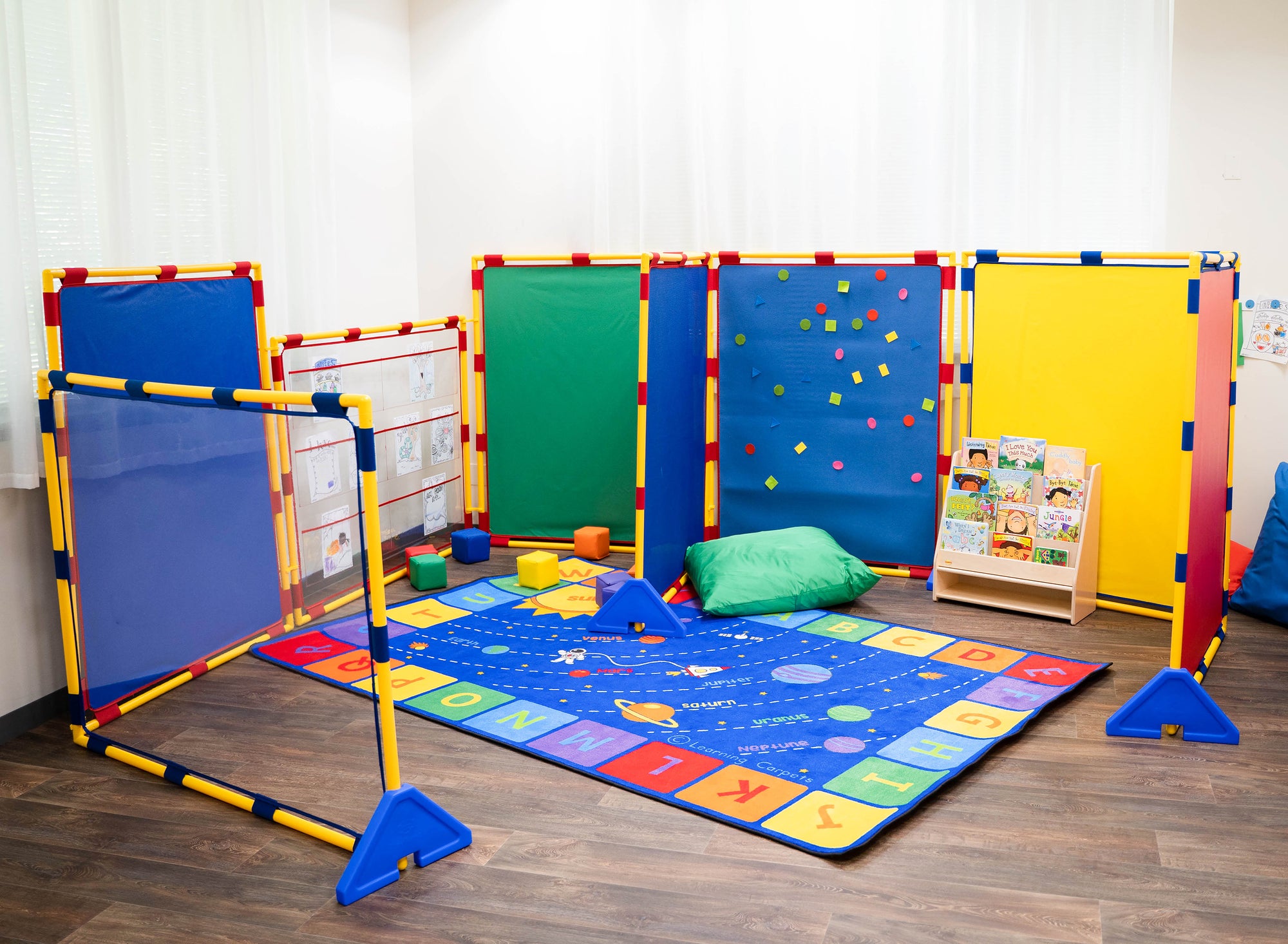 #10090 Big Screen Rainbow & Activity Set