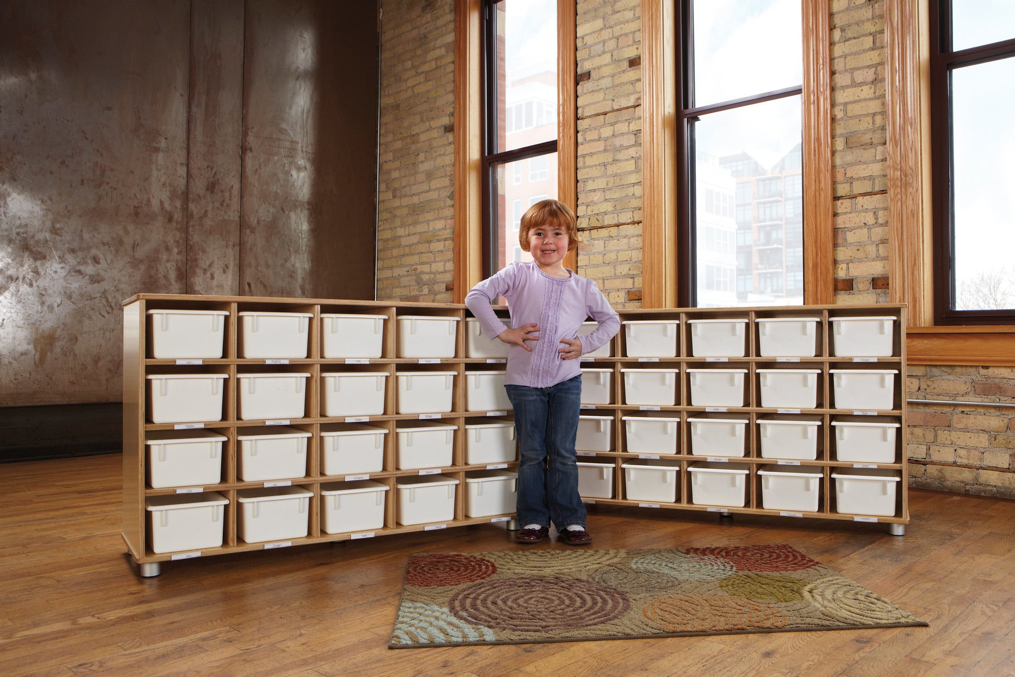 Estantería TrueModern de veinte compartimentos con bandejas blancas #962